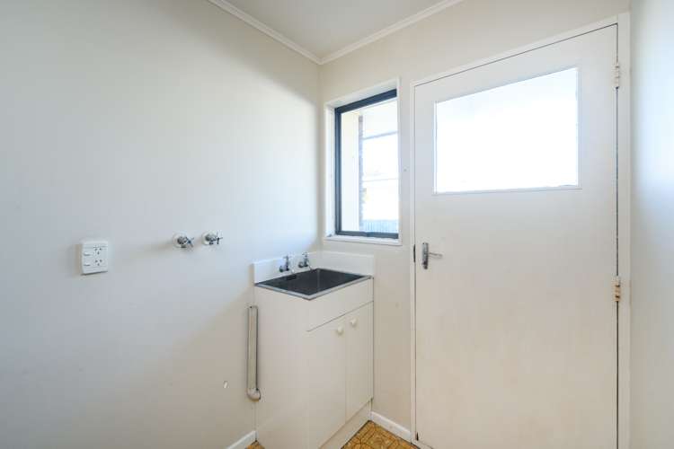 19 Westmere Place Takaro_9