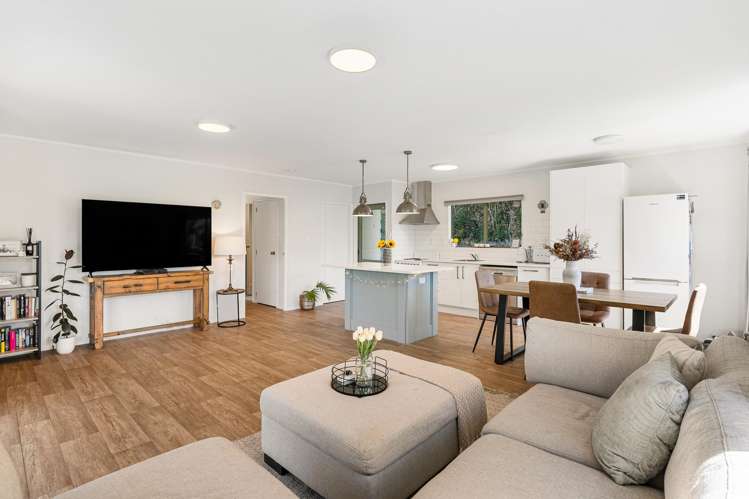 85c Fairclough Road Beach Haven_4