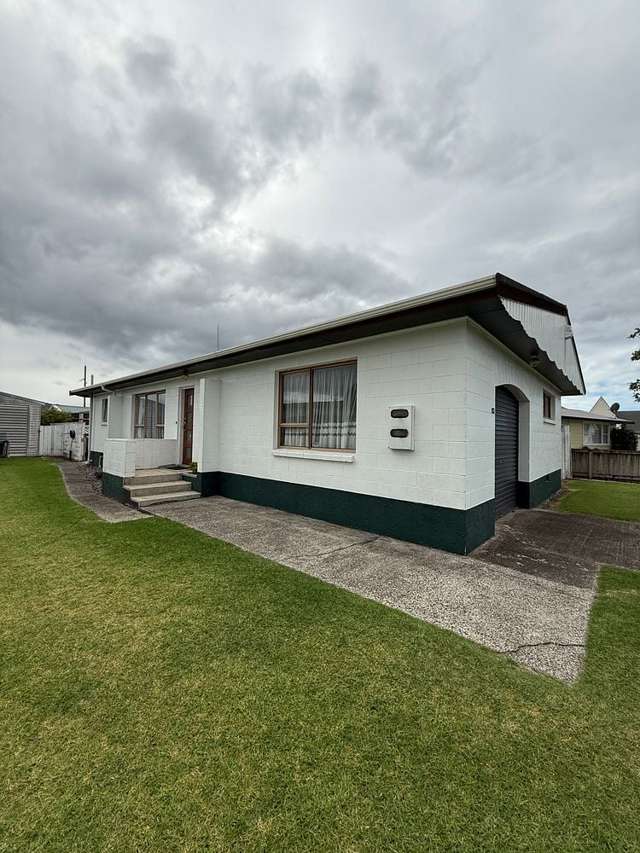 Central Whitianga Gem on a Large Section