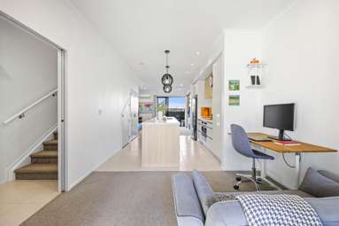 29 De Havilland Road_2