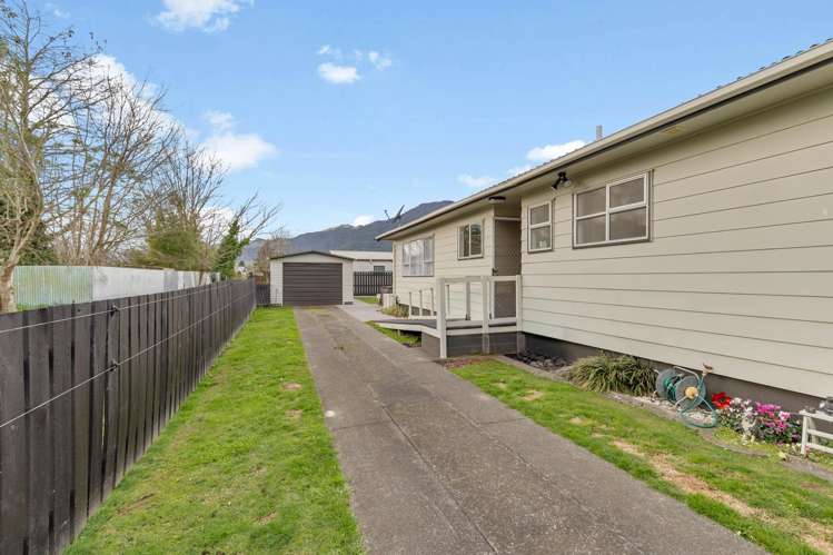 22 Dunlop Crescent Te Aroha_13