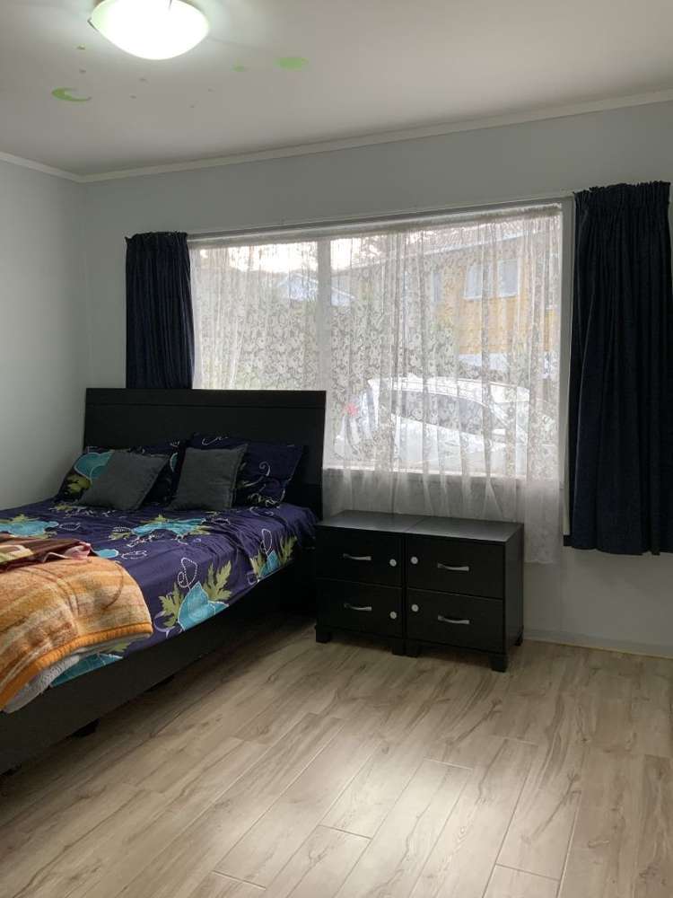 2/50 Makora Road Massey_6