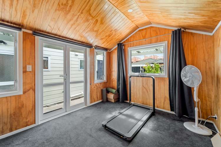 31 Centreway Road Orewa_25