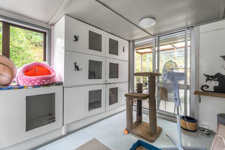 253 Whitford Road Whitford_25