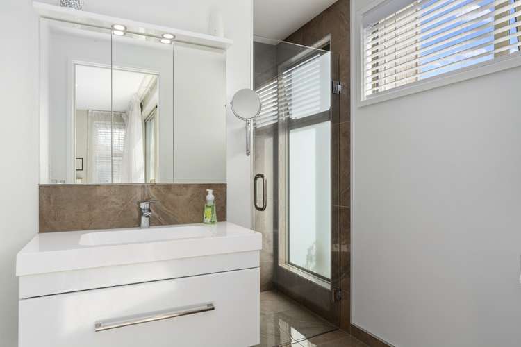 8 Awatira Drive Papamoa_14