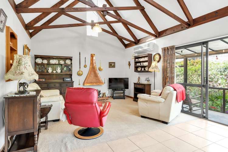 1/12 Byron Place Stoke_2