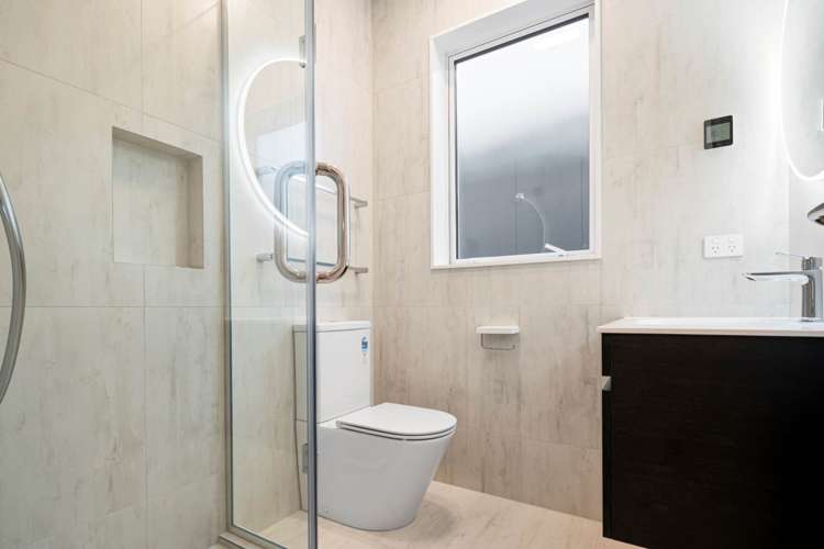 7 Henl Lane Wainui_12