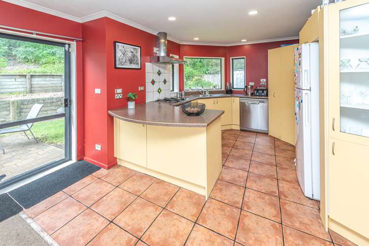 76 Peakes Road Springvale_5