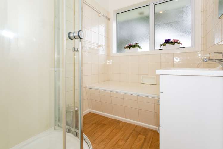 32 Kathleen Crescent Hornby_7