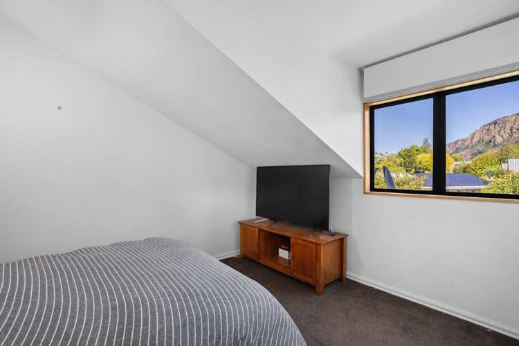 9A & 9B Argyle Place Arrowtown_9