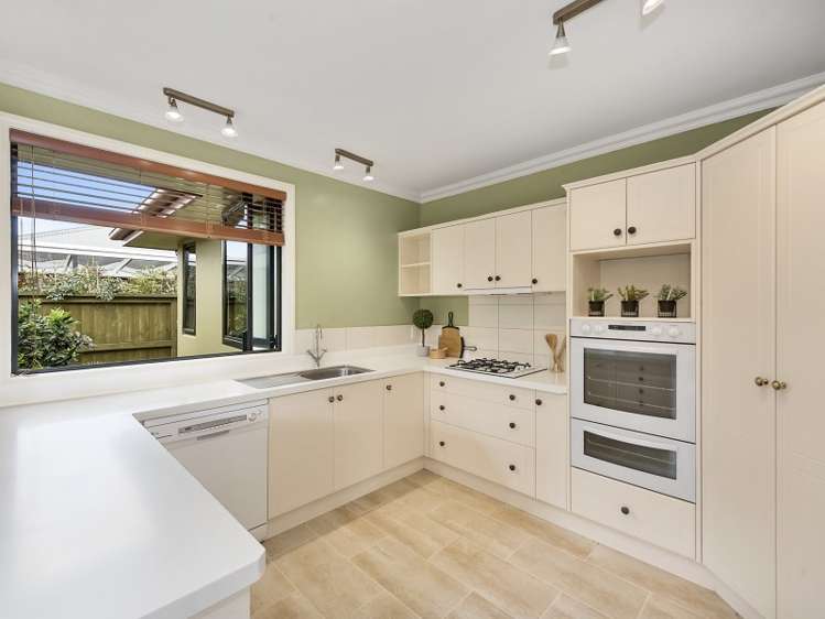 12 Moonlight Drive Rototuna North_3