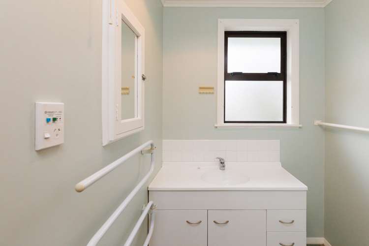 64 Highbury Avenue Highbury_11