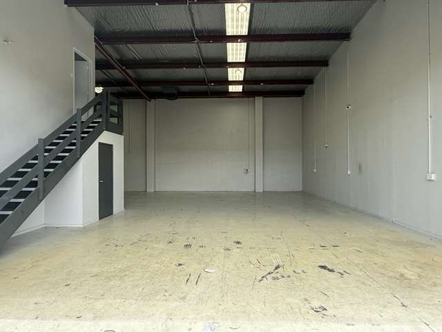 9/4 Kellow Place Wiri_2