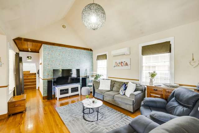 707a Queen Street East Parkvale_1