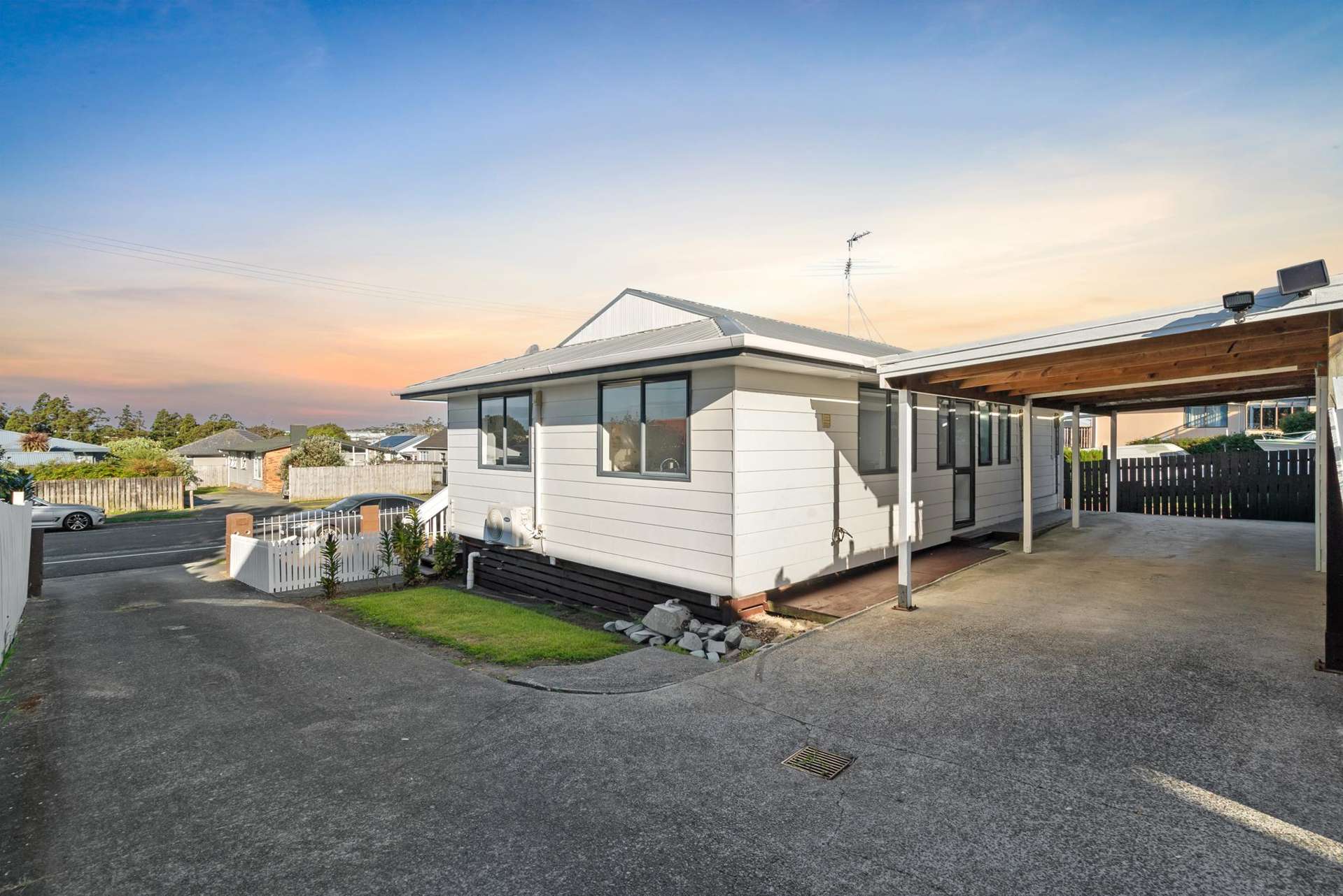 1/33 Plunket Avenue Papatoetoe_0