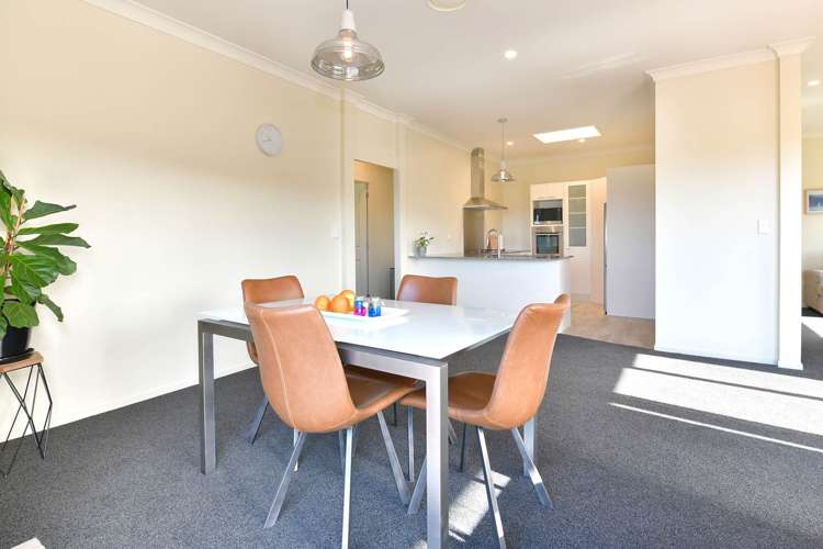 52 Roberta Crescent Orewa_10