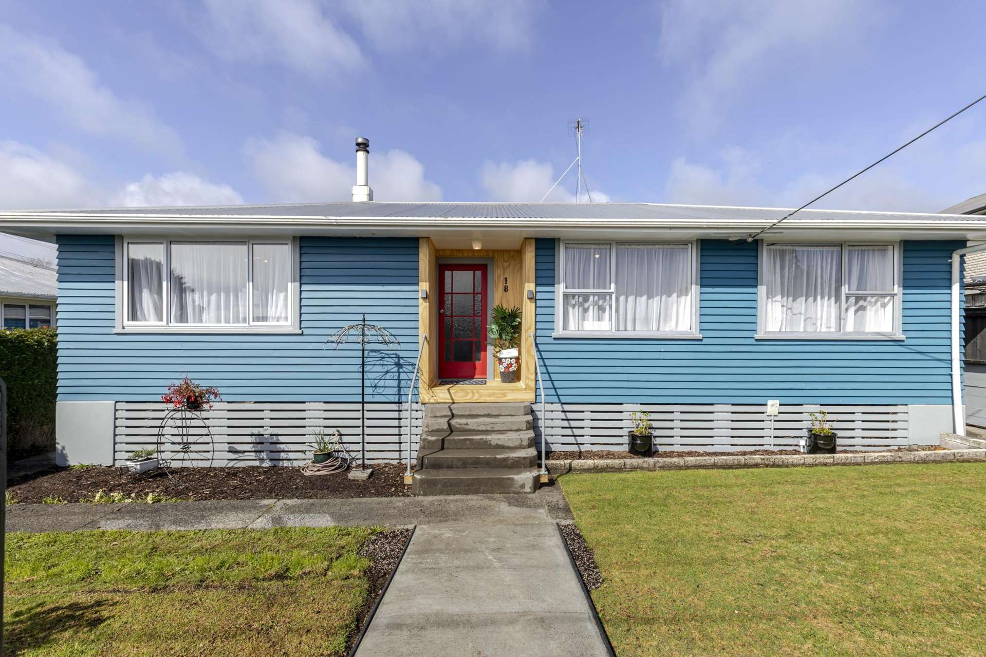 18 Cowling Road Hurdon_0