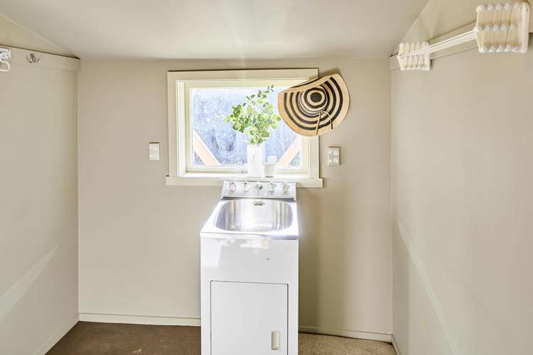 9 Glendavar Street Berhampore_17