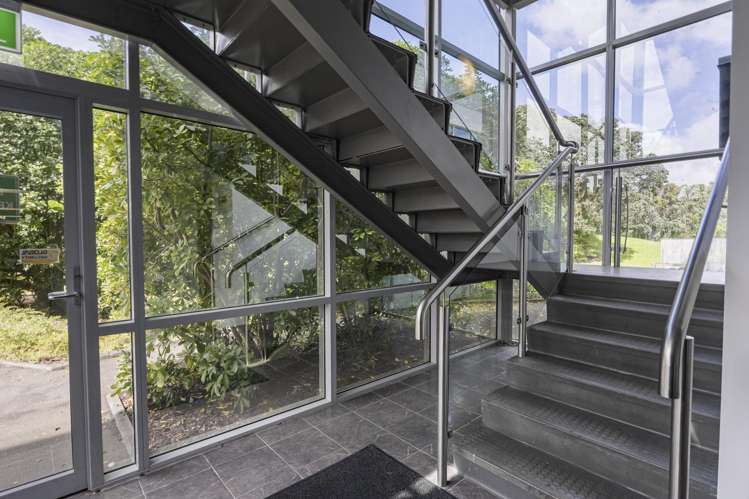 34 Barrys Point Road Takapuna_3