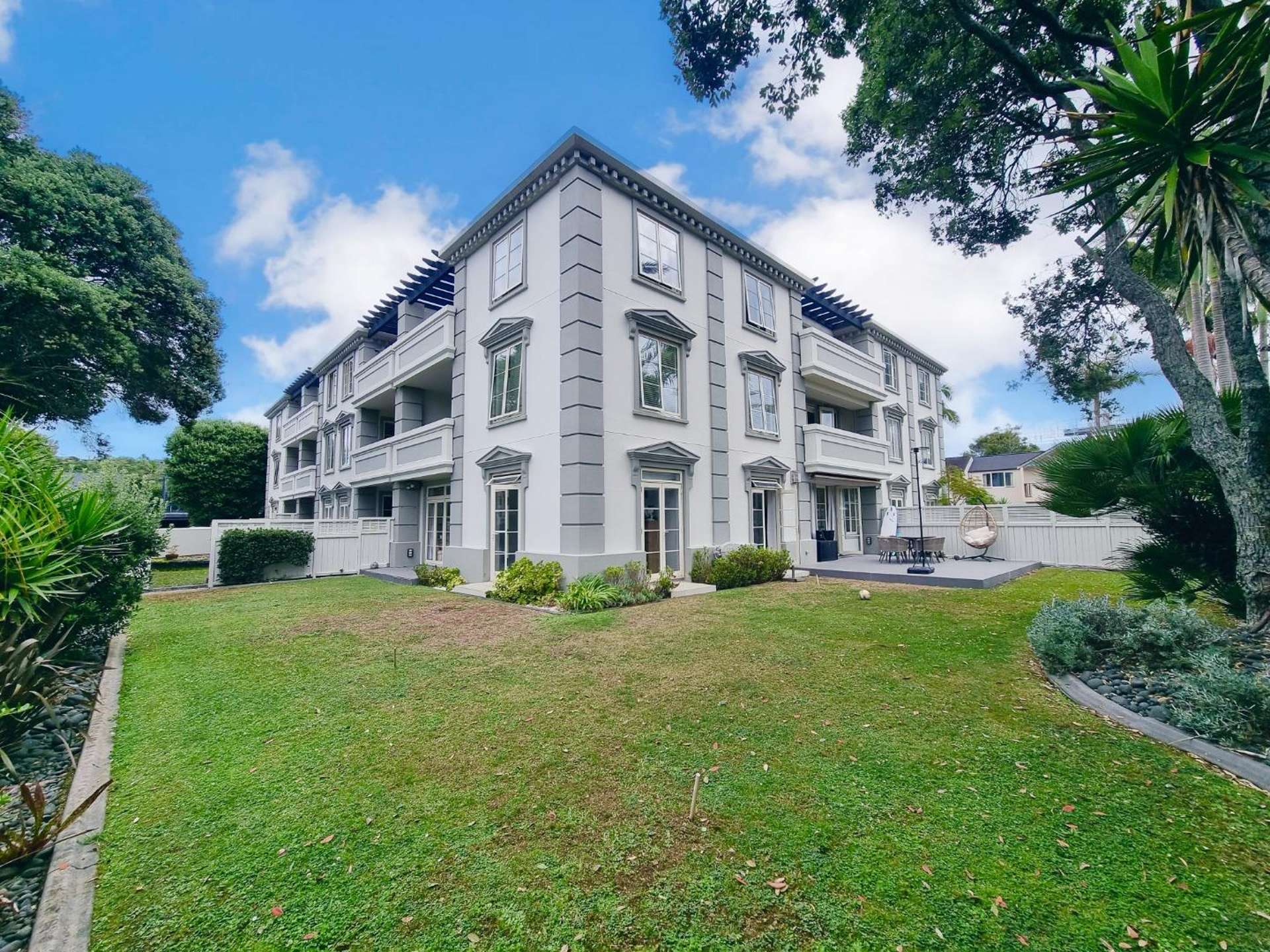 GB/8 Sidmouth Street 1616_0