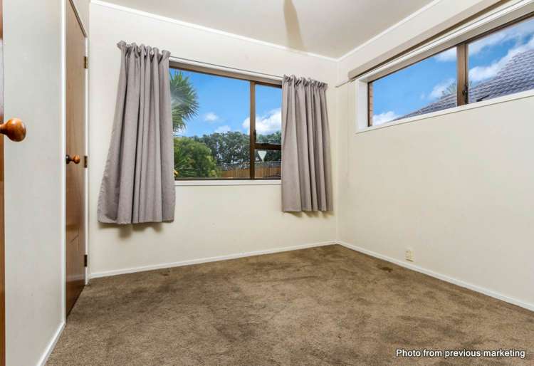 2/1 Claude Brookes Drive Henderson_18