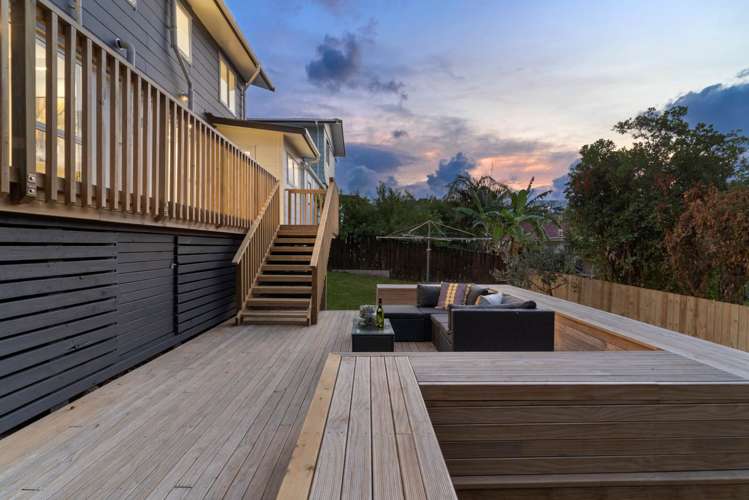 2/7 Louise Place Browns Bay_22