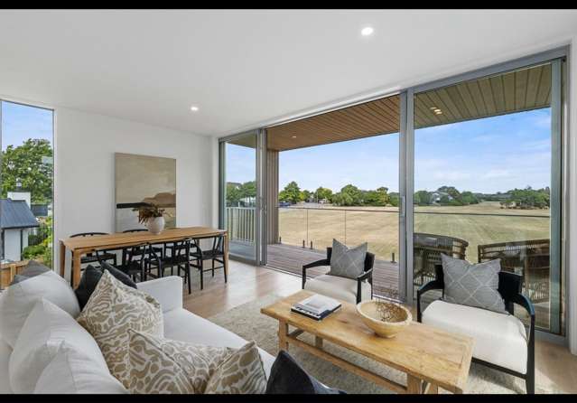1/2 Gunwelloe Lane Burwood_4