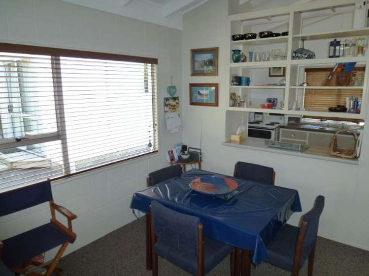 212 Ocean Road Whangamata_3