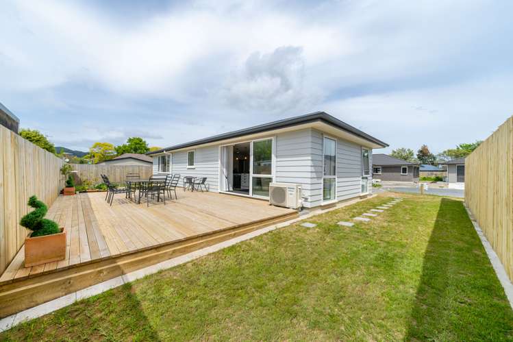 13 Poulson Grove Trentham_1