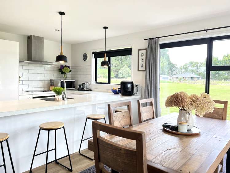 77 Halls Road Pahiatua_1