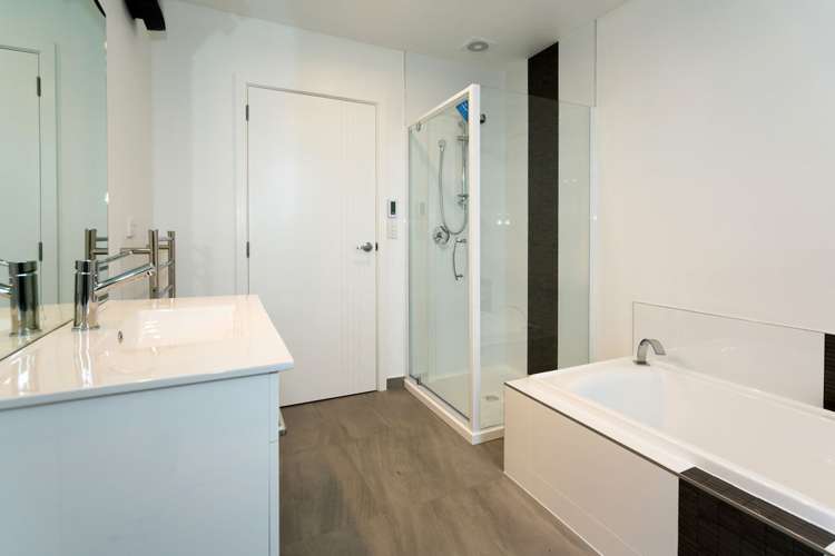 42 Vernon Drive Lincoln_11