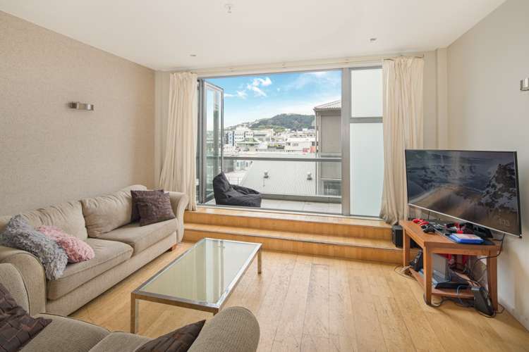 254/21 Left Bank Te Aro_0