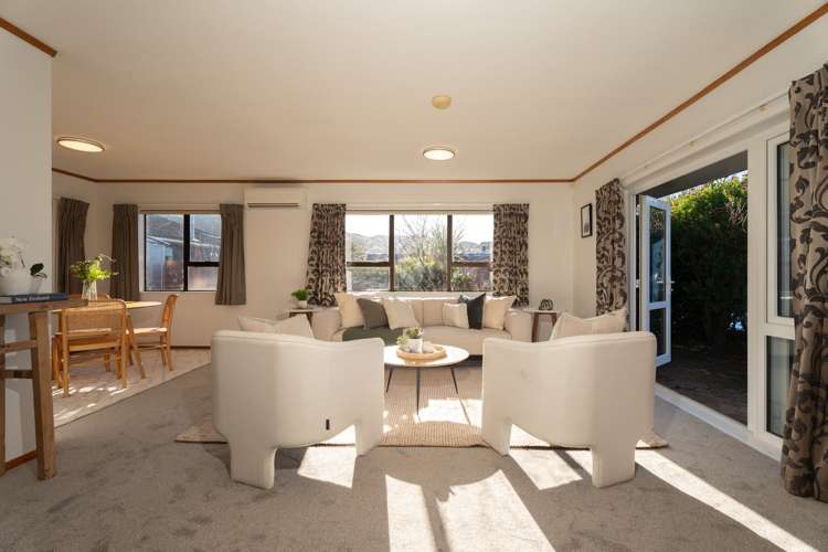 8 Maywood Grove Churton Park_5