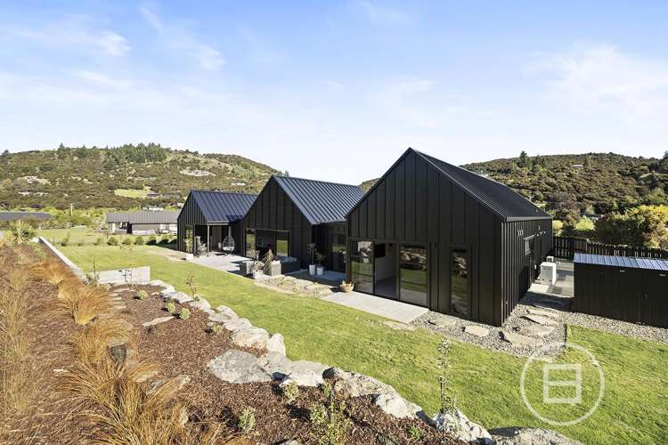 564 Aubrey Road Wanaka_23