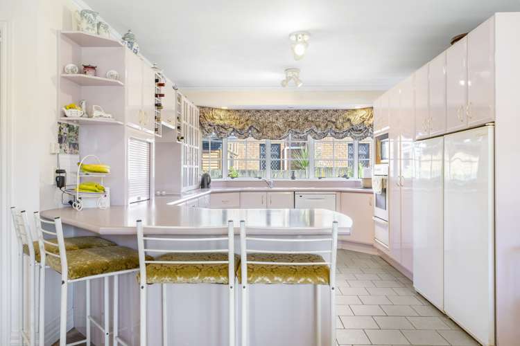 6 Len Garlick Place Pahurehure_14