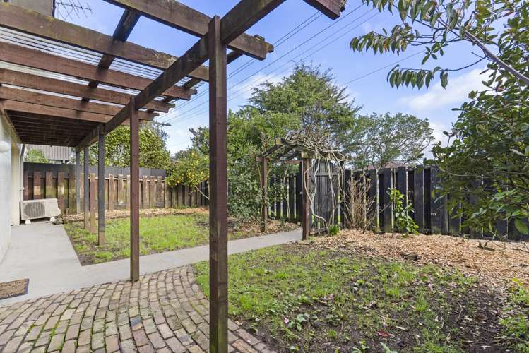 2/57 Moana Avenue One Tree Hill_13