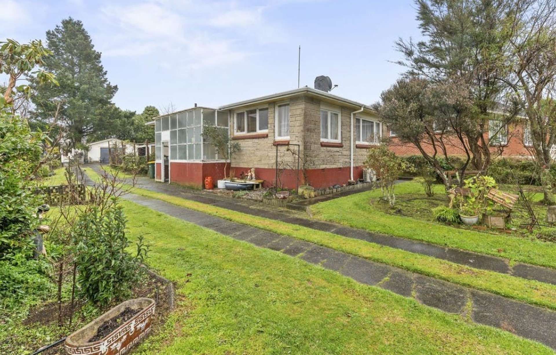 22 Island View Road Western Heights Rotorua Houses for Rent One