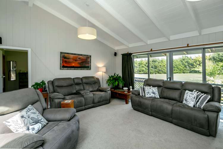 2 Titoki Grove Featherston_6