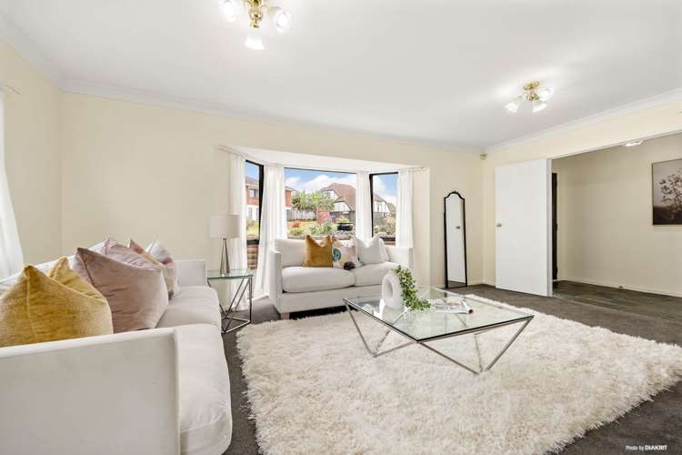 32 Lexington Drive Botany Downs_5