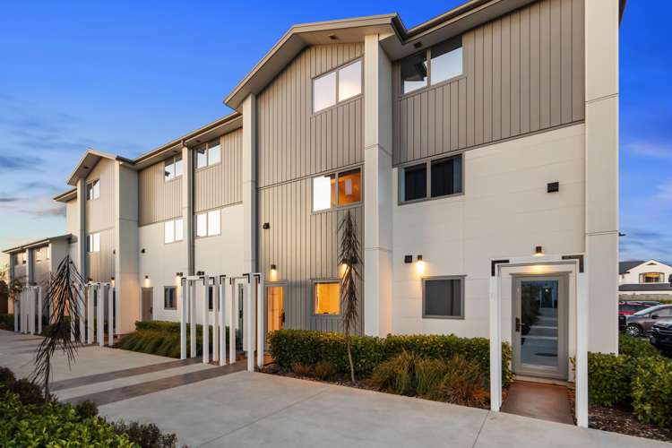 2/81 Mohua Lane_0