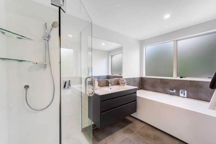 36 Woodgers Way Somerville_21