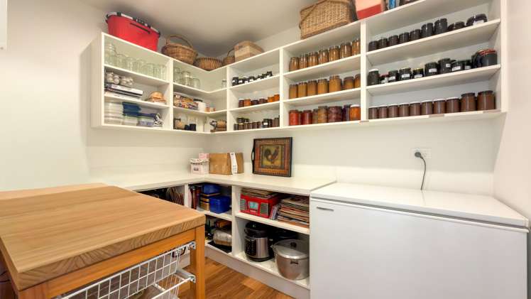 59 Pine Road Lichfield_17