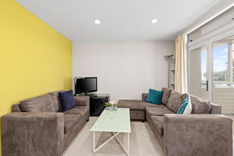 34/305 Evans Bay Parade Hataitai_7