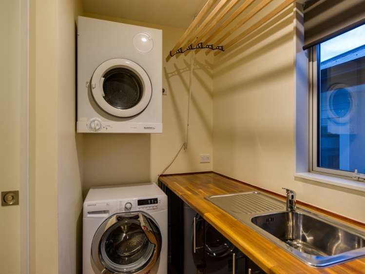 369 Pine Avenue South New Brighton_10