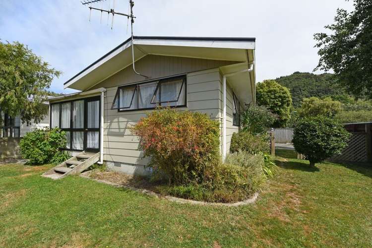 2/6 Gemstone Drive Birchville_2