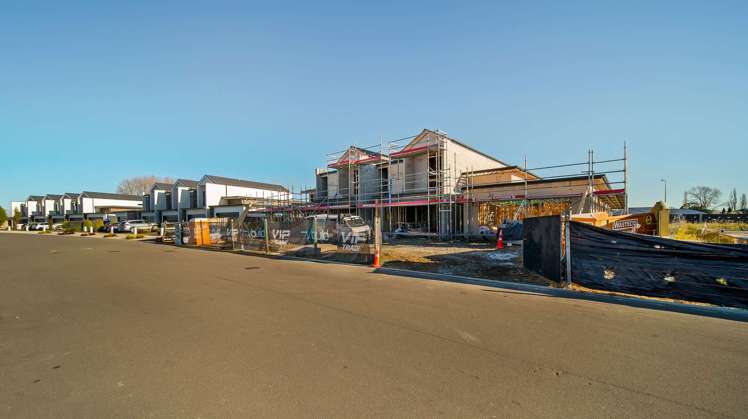 23 Streamside Terrace_5