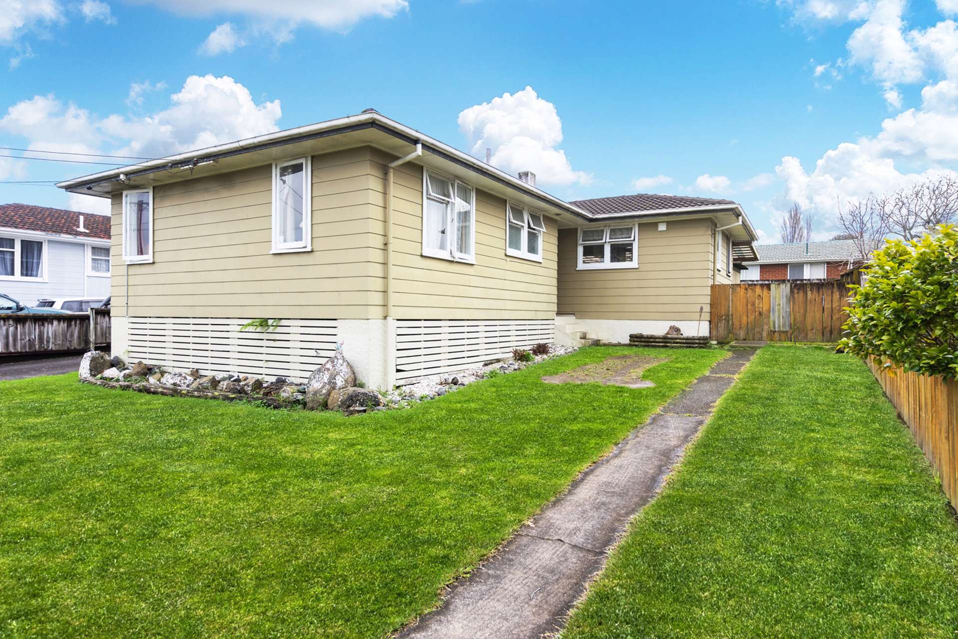 16 Old Wairoa Road Papakura_0