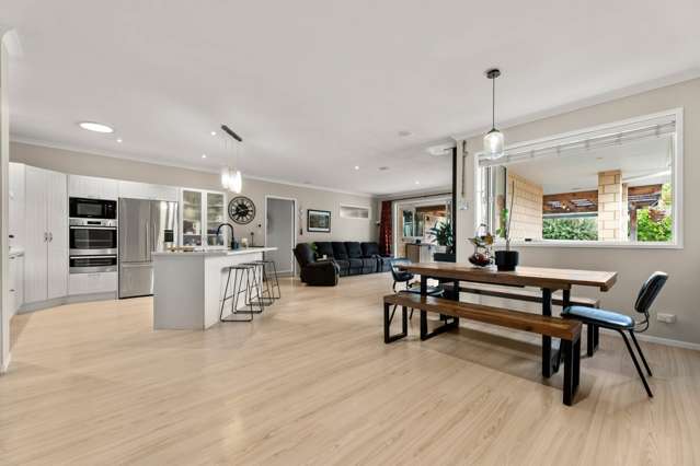 6 Horsley Grove Pyes Pa_1