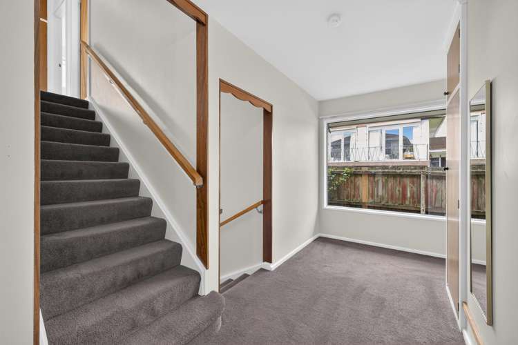 20 Delaware Crescent Russley_18