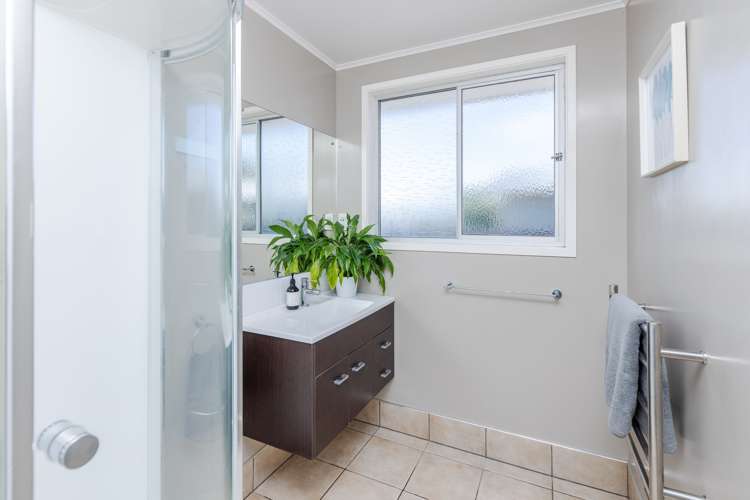 88 Saxbys Road Deanwell_8